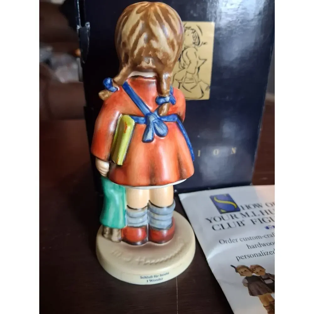 HUMMEL CLUB FIGURINE 